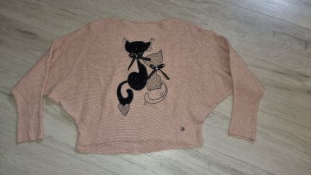 neuwertiger süsser kuschelpulli gr S -M