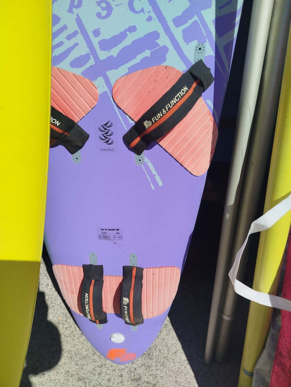 Tavole da surf e di nuoto: 2 X Planche à voile – Usato da La Chaux-de-Fonds venduto da Emmaus2300CDF 1