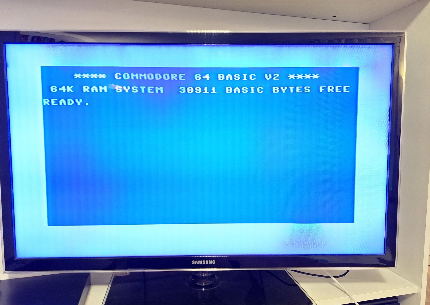 Commodore PCs: C64 Commodore Personal Computer mit Diskettenlaufwerk 1541 – Gebraucht aus Liebefeld von  2