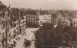 St.Gallen -Marktplatz-Hotel Hecht Pferdefuhrwerke-1920
