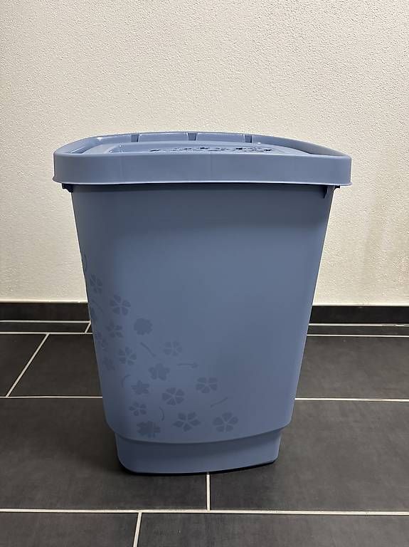 Cesti per biancheria: Porta biancheria  – Usato da Cresciano venduto da KLG-08