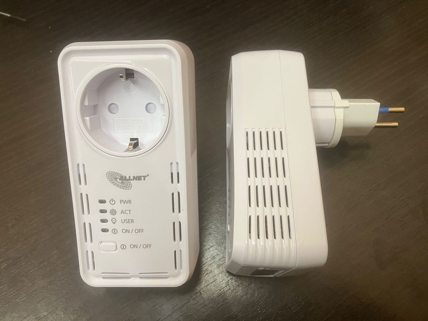 Unità & Adattatore: IP Steckdose / AccessPoint / WiFiClient: Allnet 3073V2 – Usato da Wangen SZ venduto da Trice1