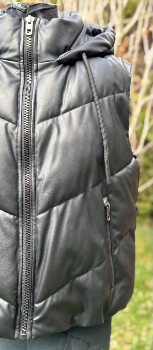 Zara Gilets & Westen: Gilet von Zara, Grösse XS – Neu (gemäss Beschreibung) aus Chur von Lilo_Pulver 3