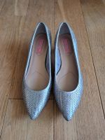 Chaussures Isaac Mizrahi à talon petit argentées T38