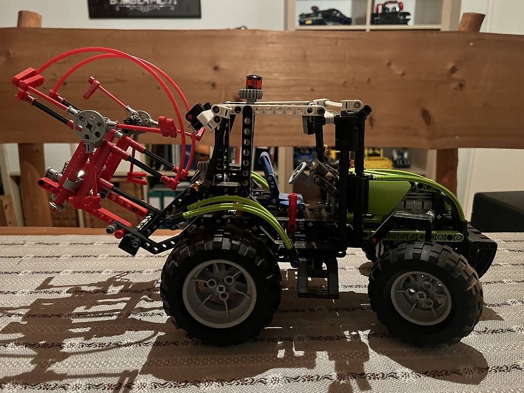 Baukästen: Lego Technic Traktor mit Kreisler – Gebraucht aus Beinwil SO von Mbrunner89