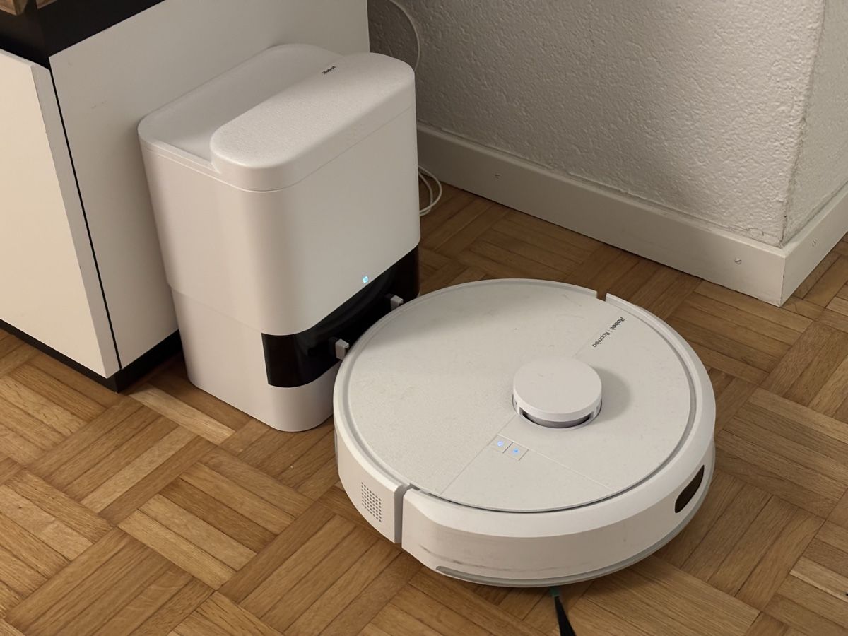 Irobot Staubsauger & Zubehör: iRobot Roomba 105 Combo + Replenishment Kit – Gebraucht aus Chur von mir_m88z