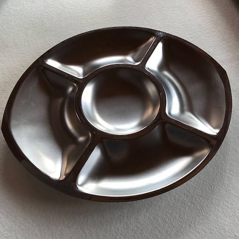 Piatti di portata: Plat en acier de marque GUY DE DEGRENNE – Usato da Verbier venduto da rene0102