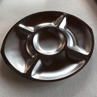 Plat en acier de marque GUY DE DEGRENNE
