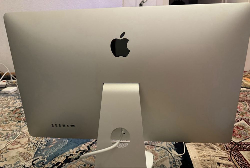 Apple Thunderbolt Display 27-Zoll (2560 x 1440) | Kaufen auf Ricardo