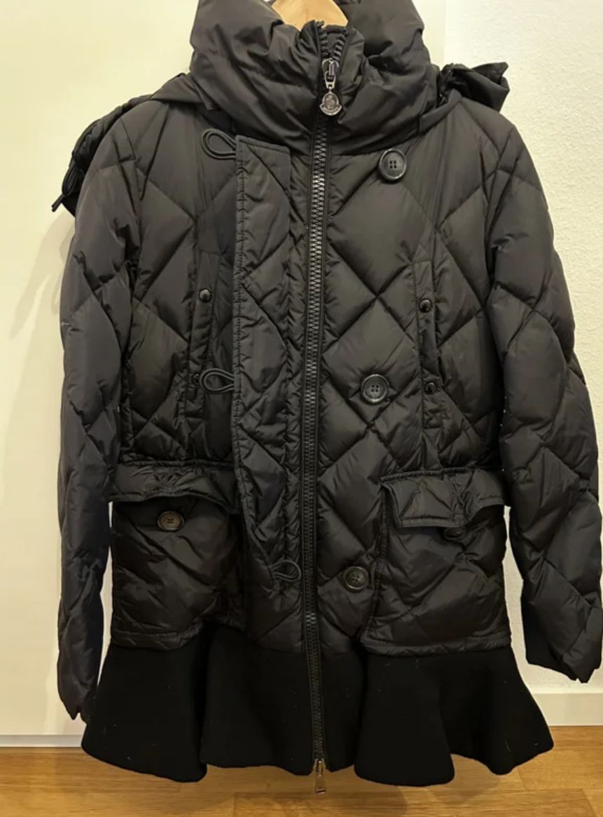 Moncler Cappotti: Moncler Black Quilted Down Jacket Gr.1/S – Usato da Zug venduto da day_9ph6 5