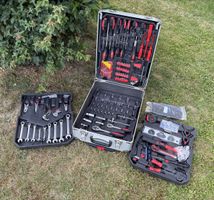 Werkzeugkoffer mit über 150 Teile
