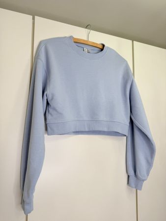 Kurz Pullover / Sweater Babyblau