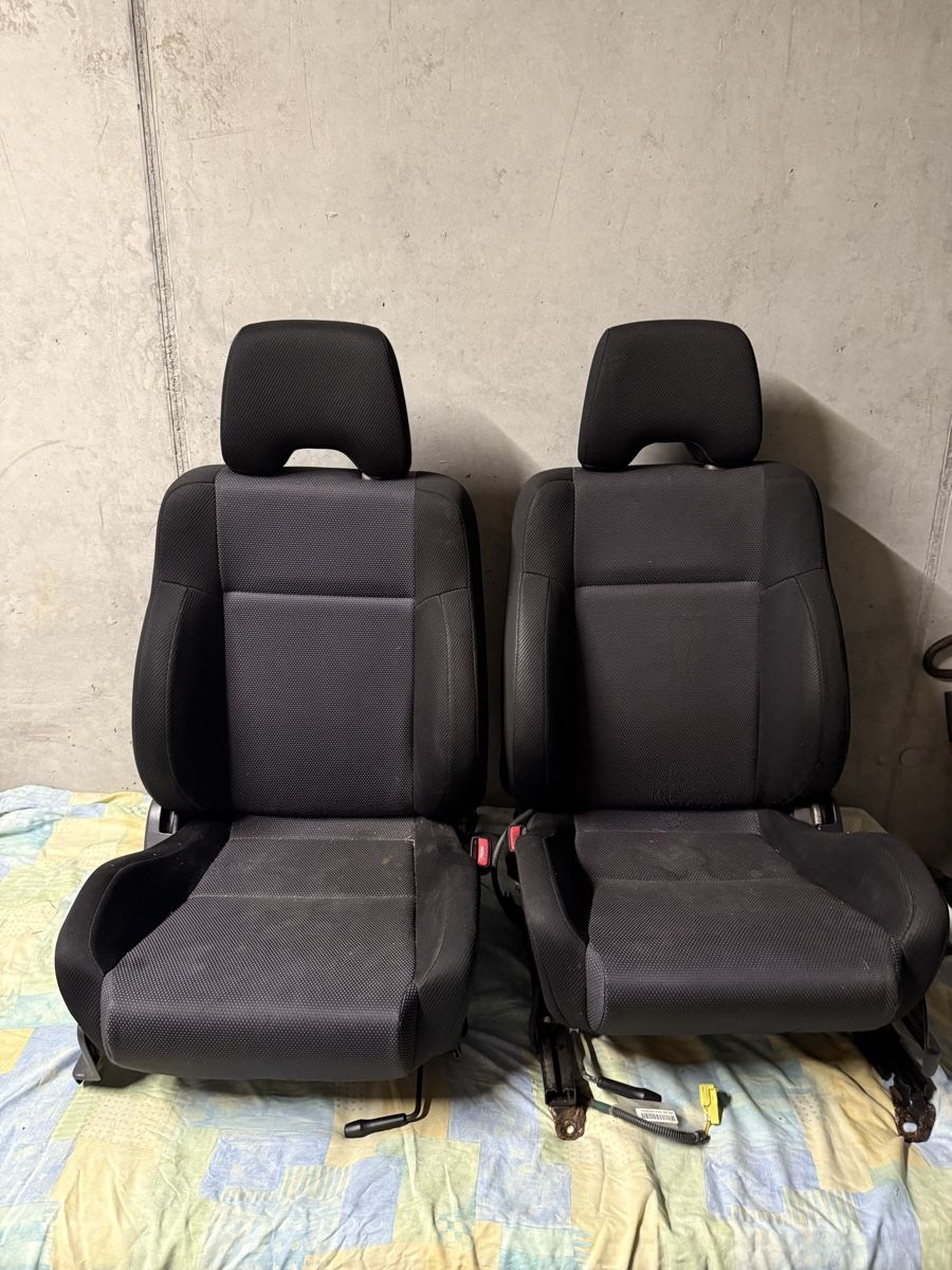 Subaru Tutti pezzi di ricambio auto: 2x Sitze Subaru Impreza WRX 2001 – Usato da Rueras venduto da frausnow12 3