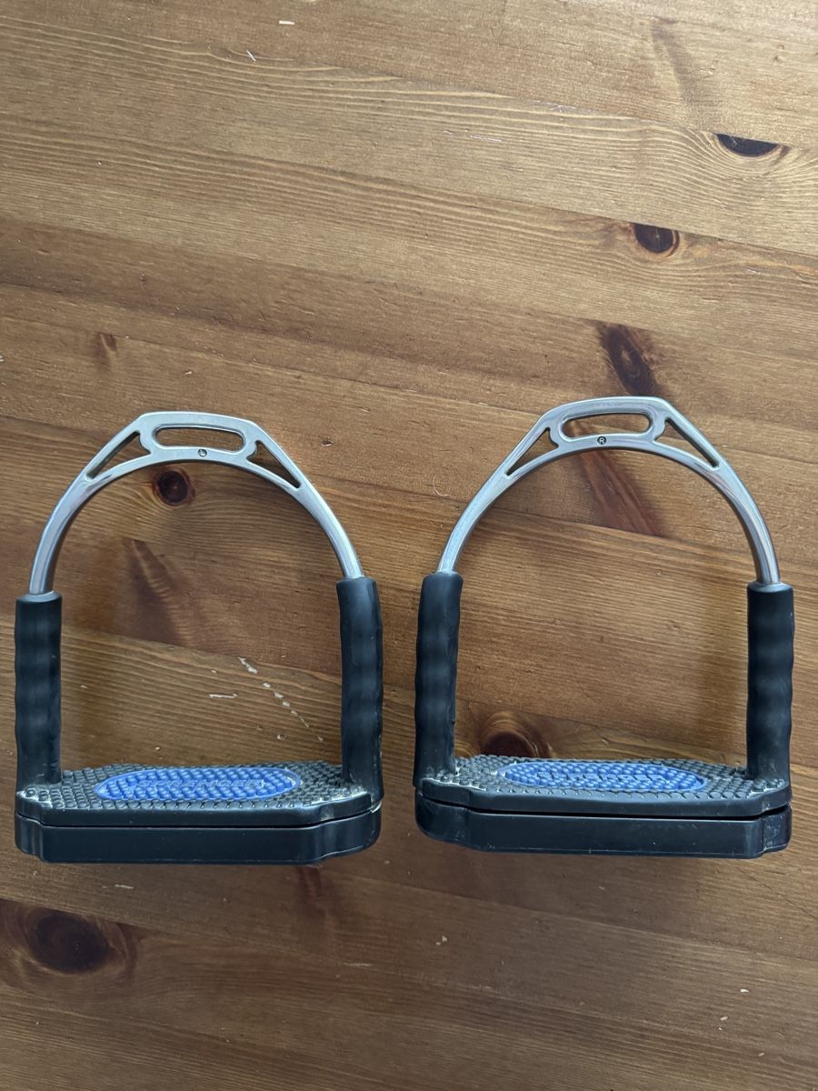 Selles & Accessoires: Sprenger Steigbügel – D'occasion à Zufikon par BeatriceG0102 2
