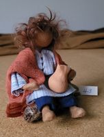 Schwarzenberger Krippenfiguren Kind mit Krügli 13cm N43