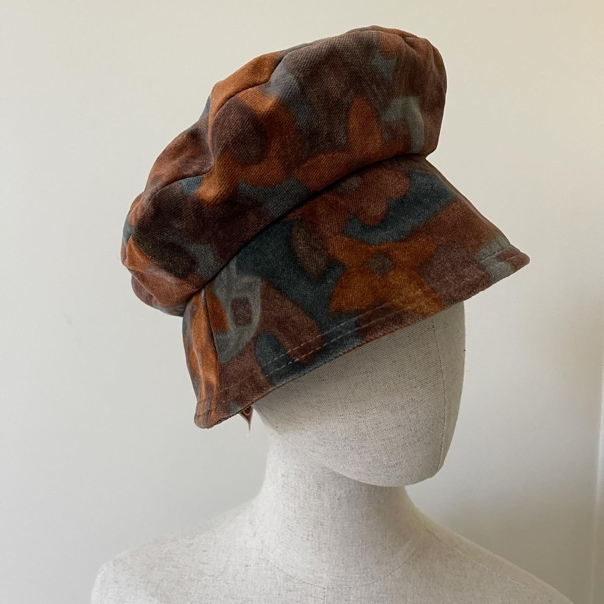 Copricapi, berretti & cappellini: ESCO Vintage Hat – Nuovo e nell'imballaggio originale da Emmen venduto da Avviivva_Com2023