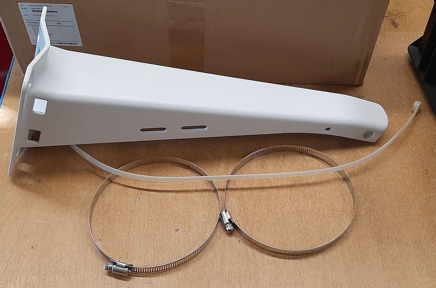 Wlan: support pour antenne extérieure Aruba – Gebraucht aus Attalens von Gmsa68 1