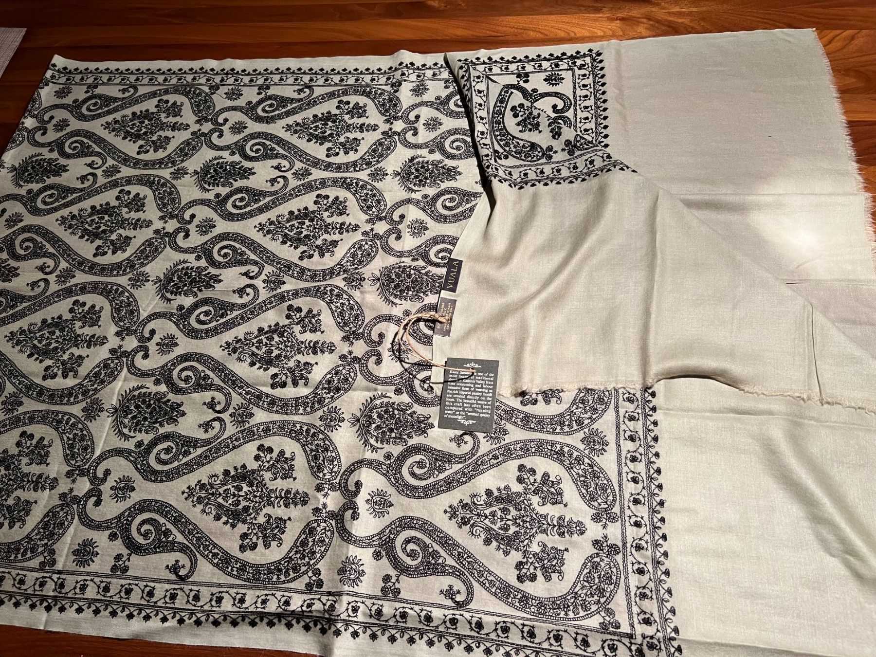 Foulard & Sciarpe: Kaschmir Schal 90% Kaschmir, 10% Seide – Nuovo e nell'imballaggio originale da Kloten venduto da alfa97 3