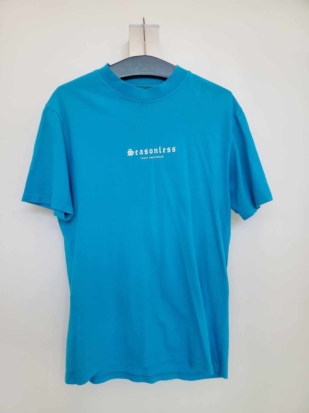 T-shirt: T-shirt "Trust Amsterdam" – Usato da Chancy venduto da Sooeg_01