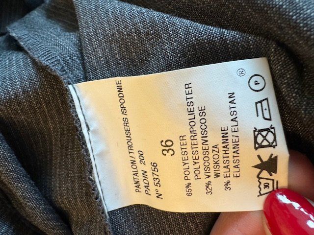 Pantaloni: Damen Hose Gr.36 3/4 – Usato da Wabern venduto da MagdalenaWabern 5