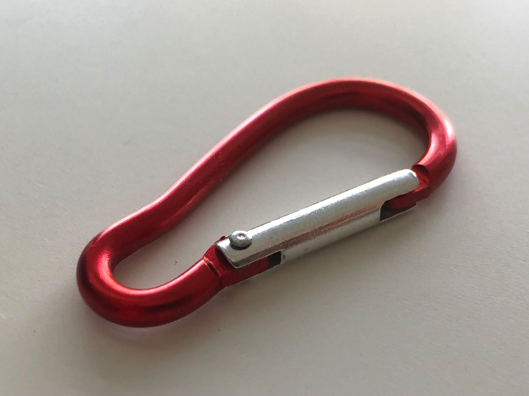 Portachiavi: Mini Karabiner / Schlüsselanhänger – Nuovo e nell'imballaggio originale da Wettingen venduto da Chnoelleli
