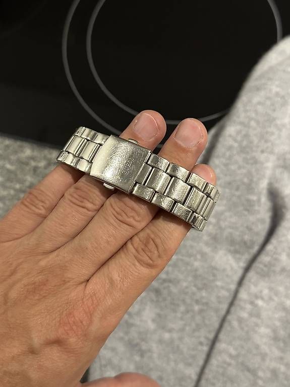 Uhren: Guess Uhr  – Gebraucht aus Walchwil von hea_j96w 2