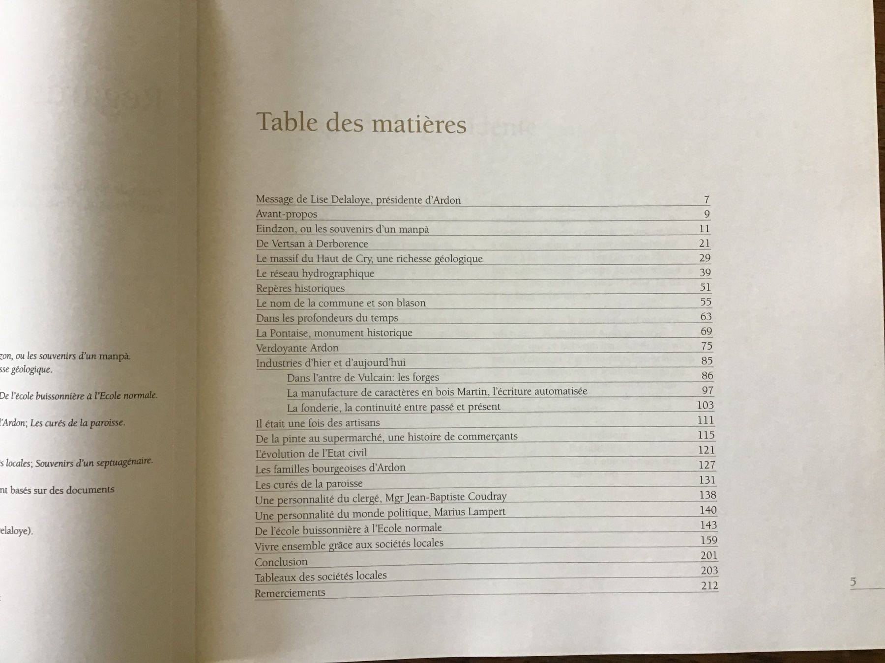 Livres: Regards croisés sur Ardon – D'occasion à Fully par Ruby97 1