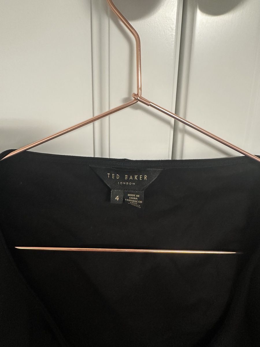 Ted Baker Camicette: TED BAKER Bluse TB 4 NP 399 – Usato da Richterswil venduto da chikolina01 1