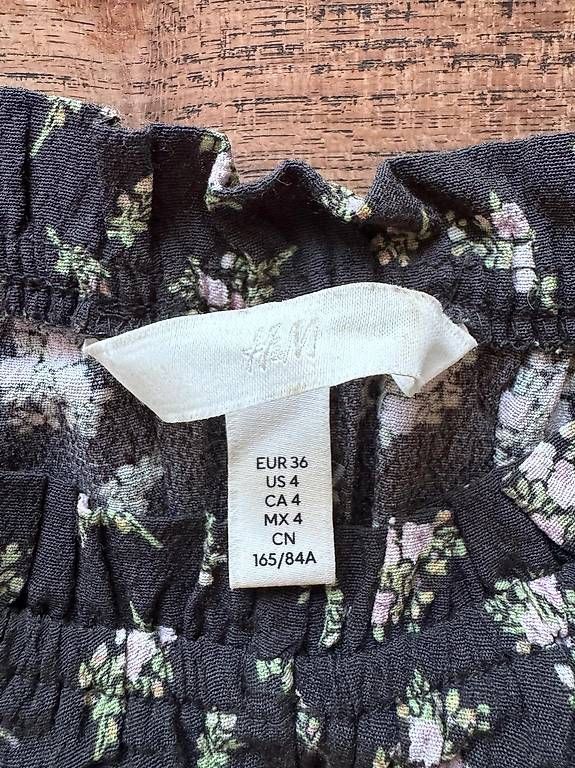 H&M Vestiti: Sommerkleid mit Schlitz. Viskose. Gr. 36. – Usato da Zürich venduto da Sunnyflower97 1
