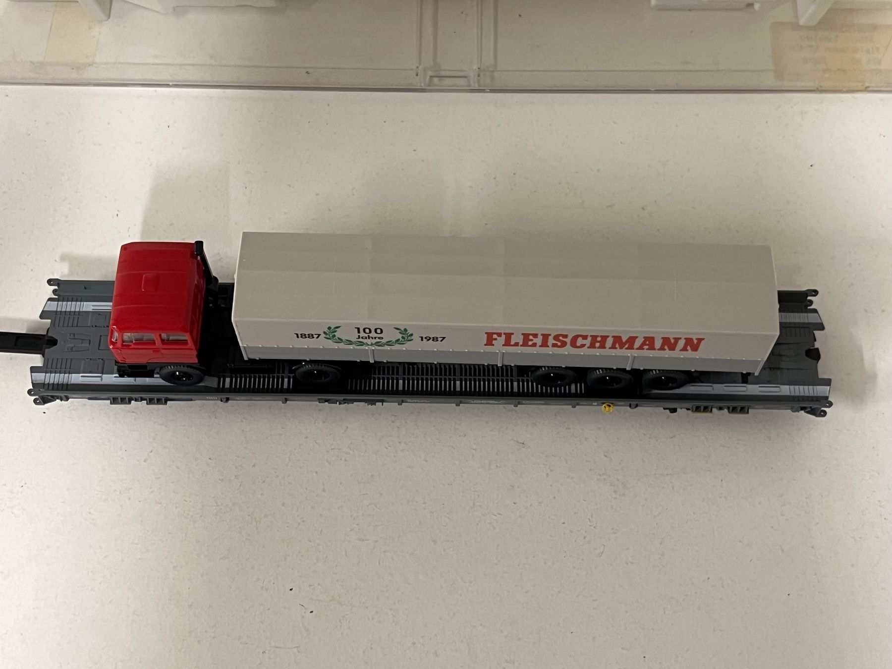 Fleischmann Modellini di ferrovie: Fleischmann 5274 CH HUPAC beladen mit LKW SBB HO DC – Nuovo (secondo la descrizione) da Neuenhof venduto da ludovicco 5