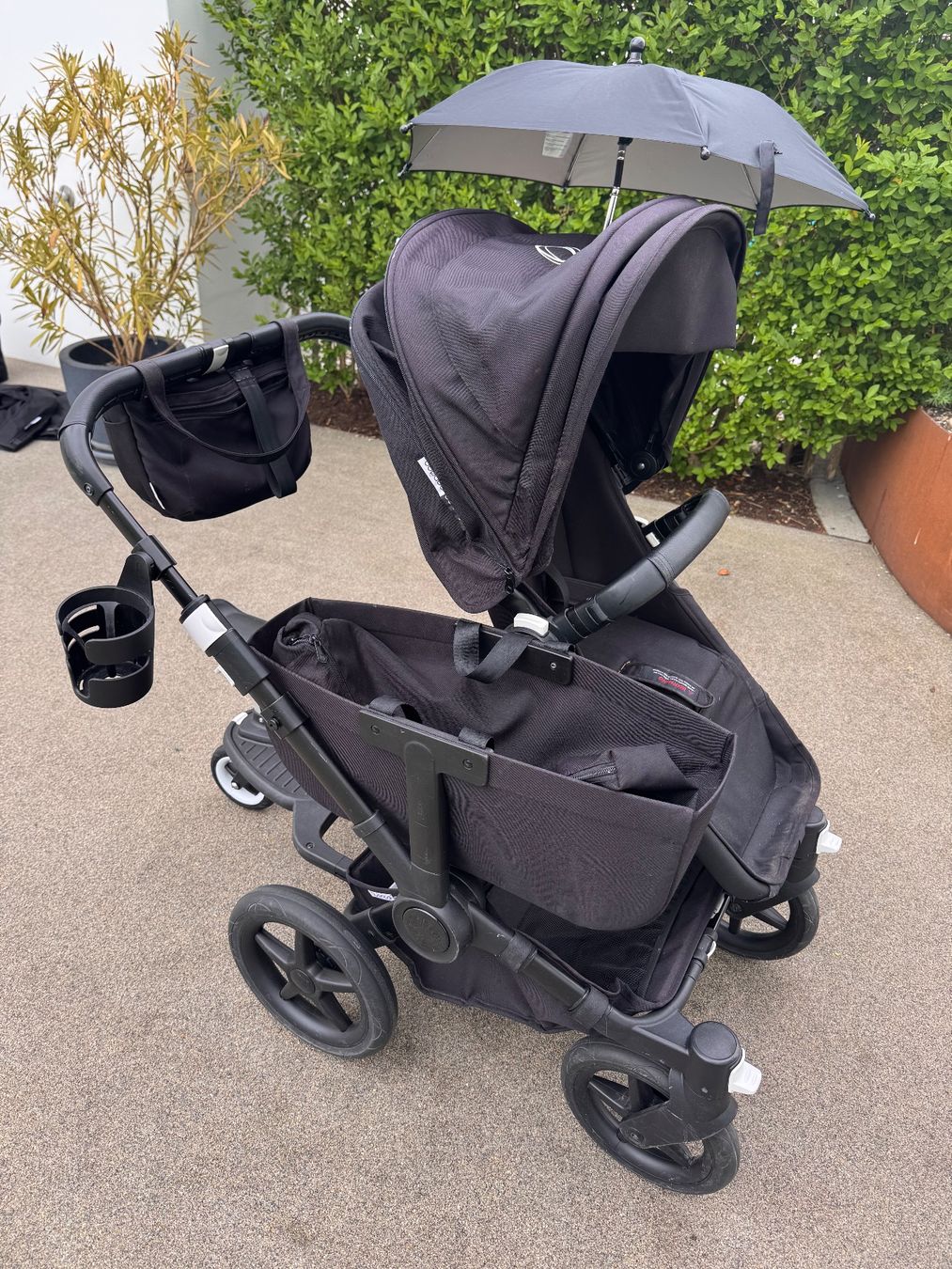 Bugaboo Carrozzine: Bugaboo Donkey 3 - schwarz – Usato da Brütten venduto da ann_zvx5