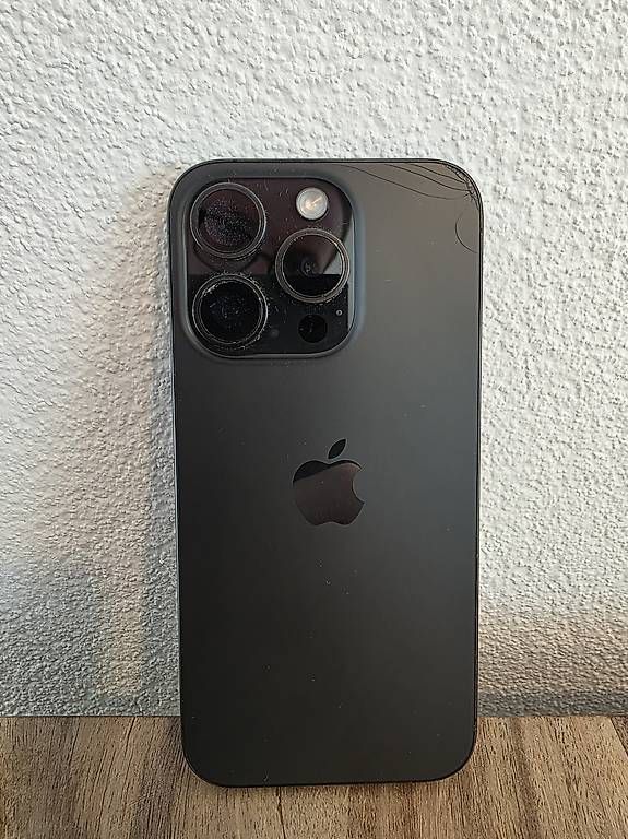 Apple Handys / Smartphones: IPhone 15 Pro 265GB Schwarz – Gebraucht aus Winterthur von mar_9dr9 1