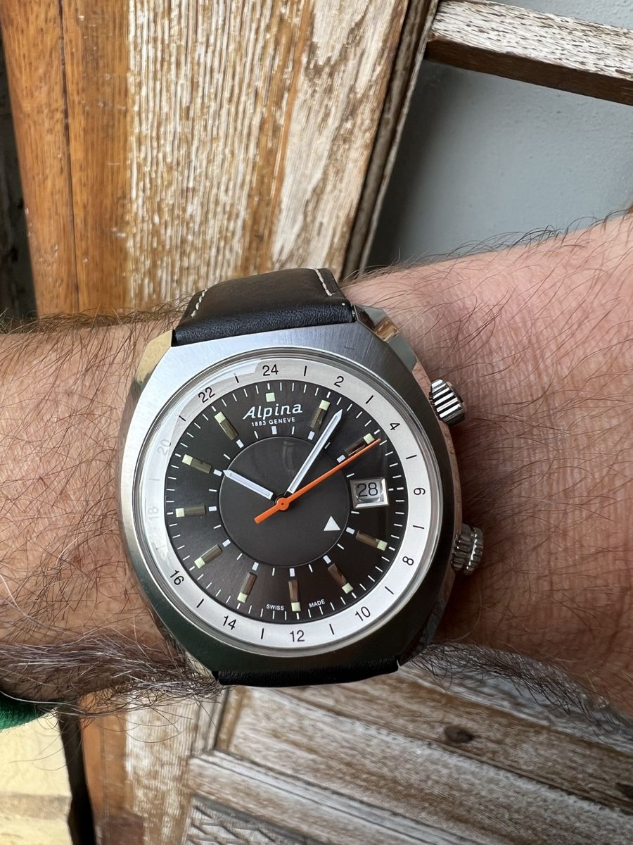 Alpina Orologi: Alpina Startimer Pilot Heritage GMT – Usato da Orbe venduto da Watchivore 2