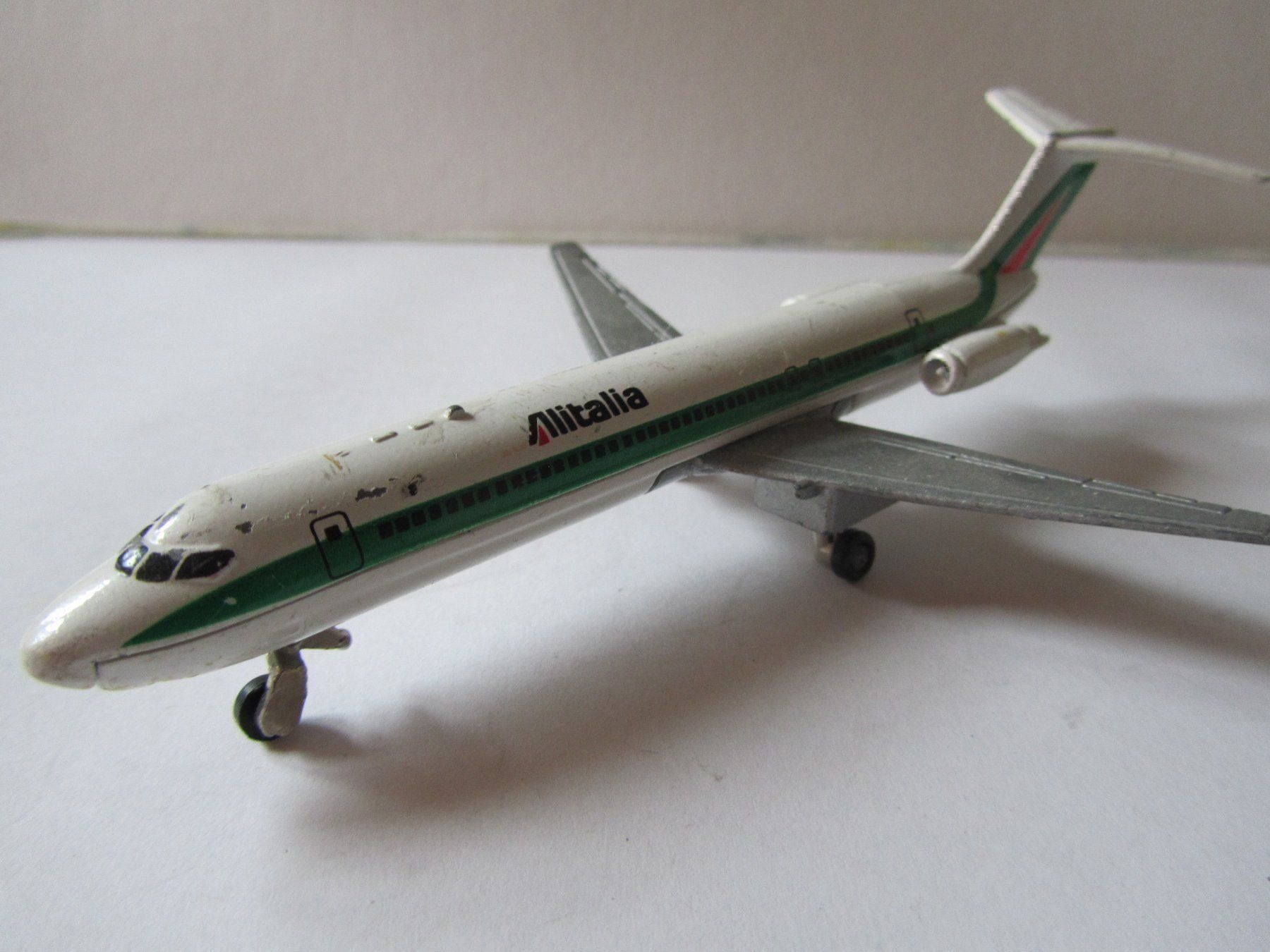 Modellbausätze & Standmodelle: Flugzeug Alitalia von Ertl – Gebraucht aus Weiningen ZH von dietsch57 1
