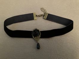 Schönes Choker Samt Halsband mit schwarzer Rose & Stein, neu