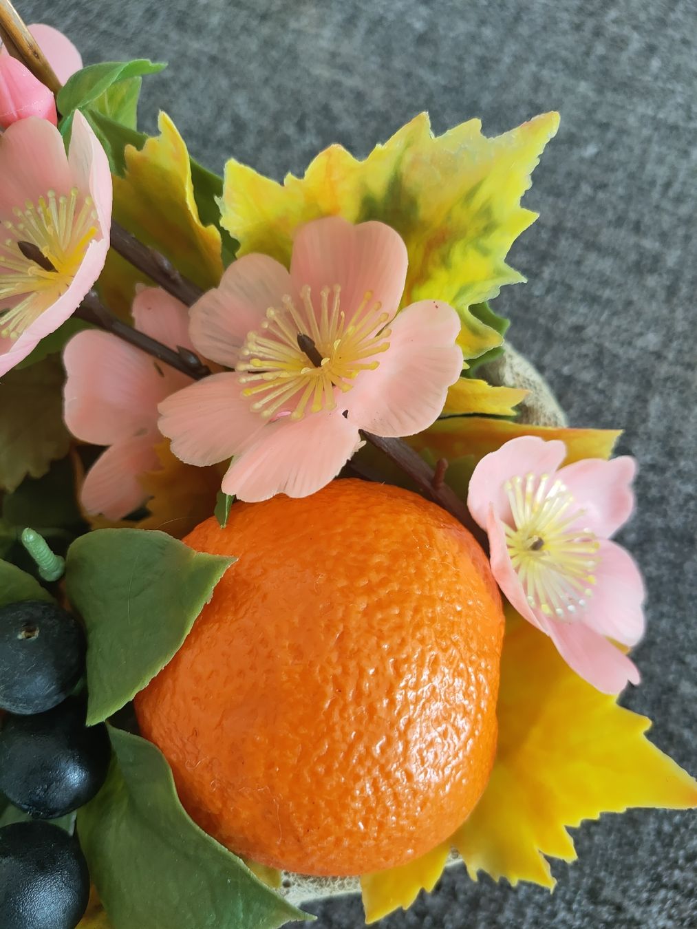 Tutte le decorazioni: Dekokörbchen mit Kunstfrüchten & Blüten – Usato da Gipf-Oberfrick venduto da minini 5