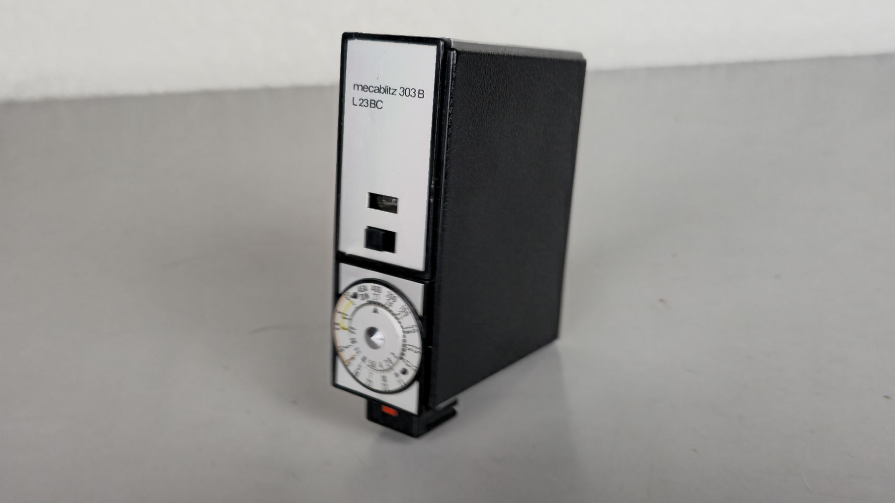 Flashs: Metz 303B Blitzgerät – Défectueux à Arbon par Evathefirst 2