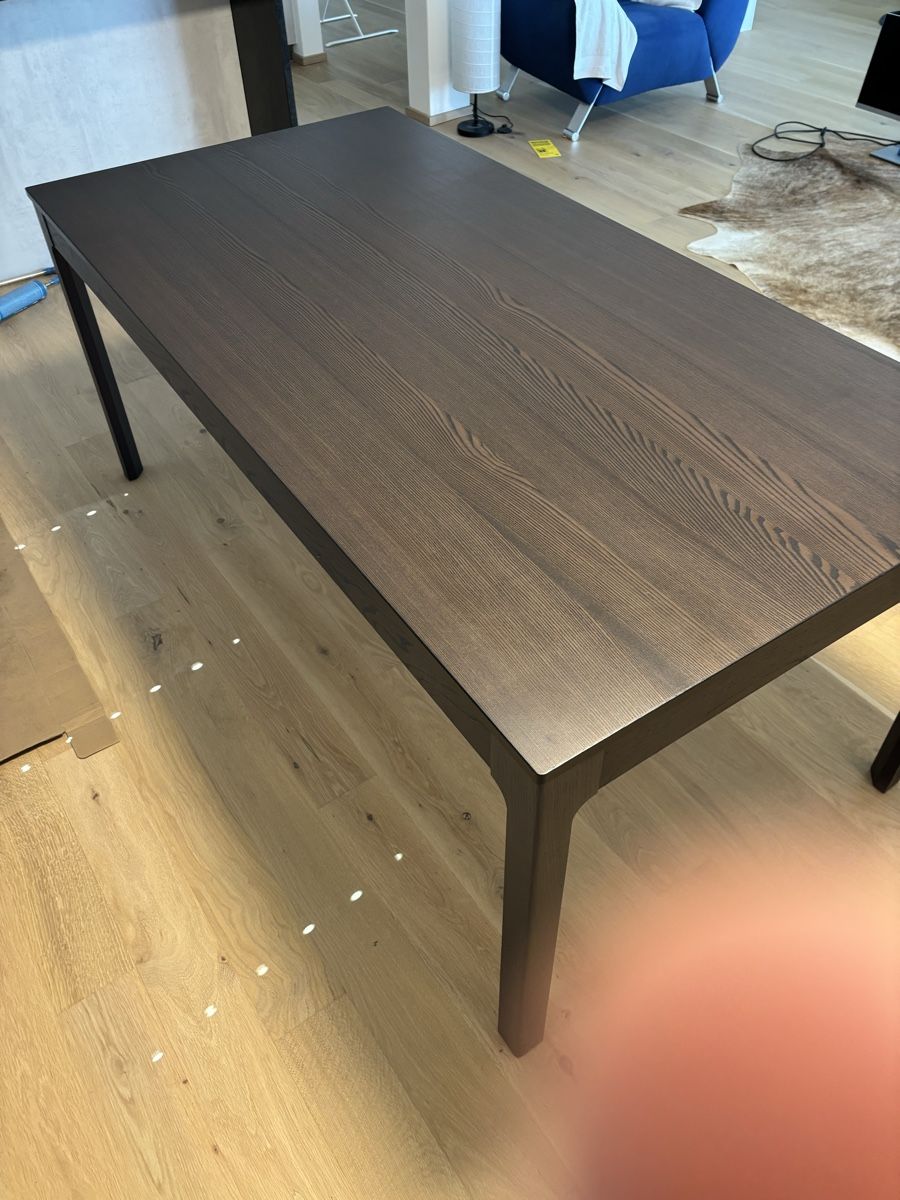 Ikea Tables: IKEA EKEDALEN extendable dining table.  – D'occasion à Schindellegi par jac_55n5 5