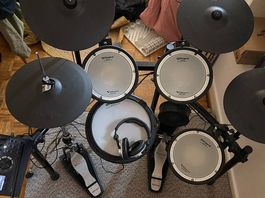Roland TD-17 KV X V-Drum Kit avec tous les accessoires
