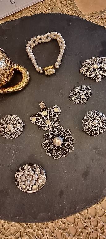 Altri gioielli: Trachten- Schmuckset 7 teilig, Silber – Usato da Kaufdorf venduto da Nati-Nati