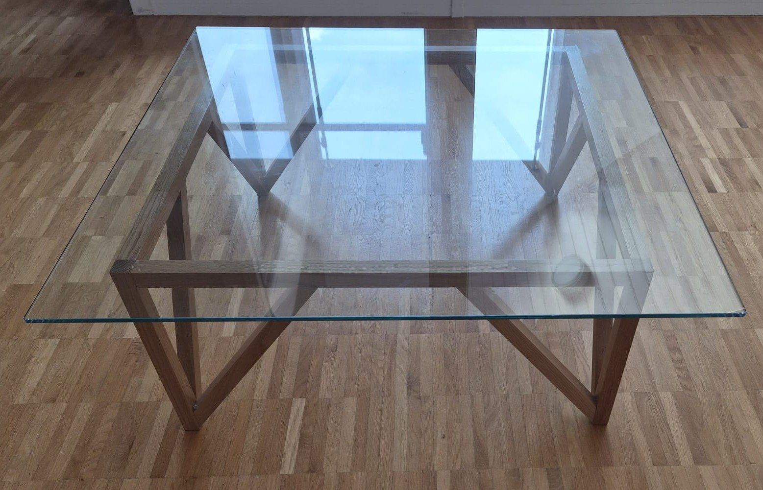 Tavoli: Couchtisch mit Glasplatte – Usato da Lupfig venduto da Robob2