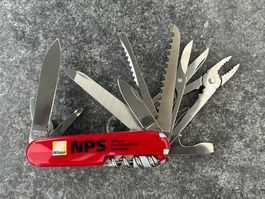 Victorinox SwissChamp 1.6795 NPS  Nikon Professional Service