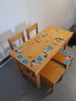 Kindertisch mit 4 Stühlen aus Holz  gebraucht