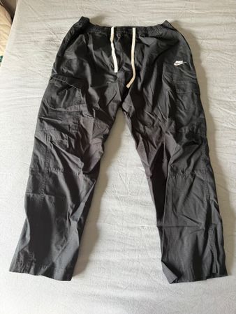 Nike Cargo Hose schwarz Grösse L guter Zustand