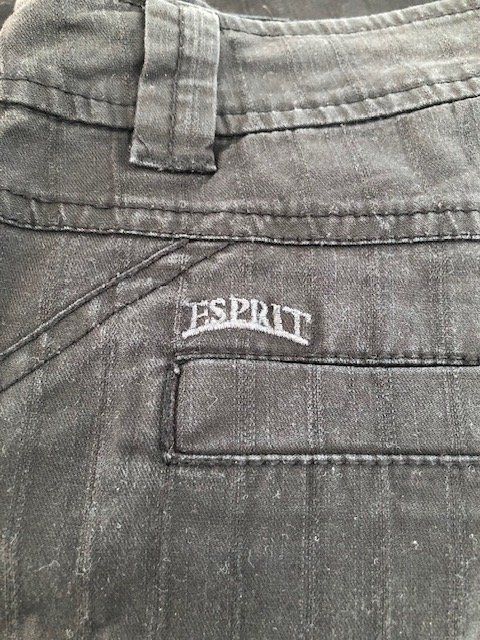 Esprit Pantaloni: Pantalon Esprit taille 34 – Usato da Aigle venduto da Tchamille 1