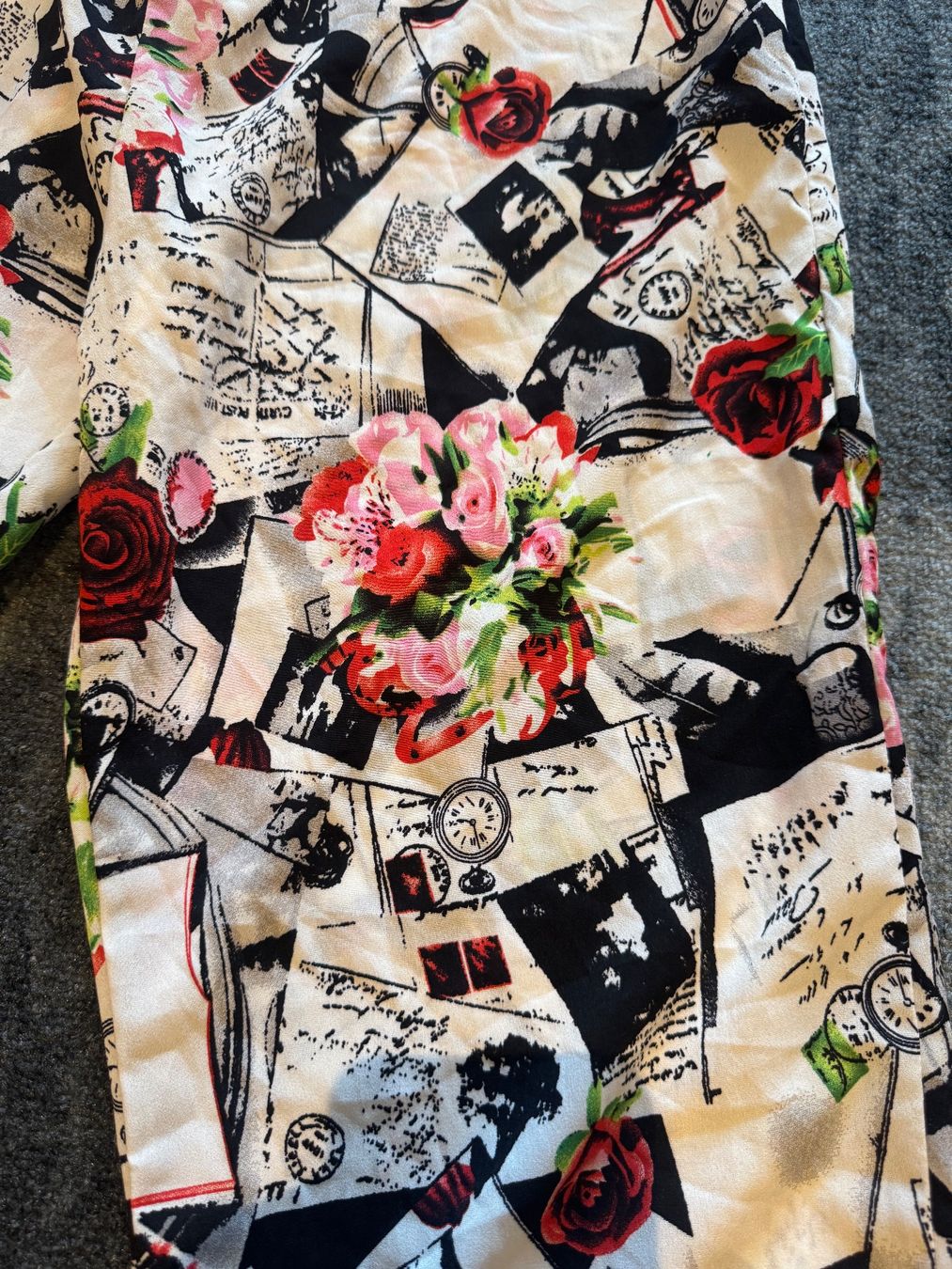 Pantaloni: Damen Sommerhose mit Rosenmuster M – Usato da Frenkendorf venduto da Style365 6