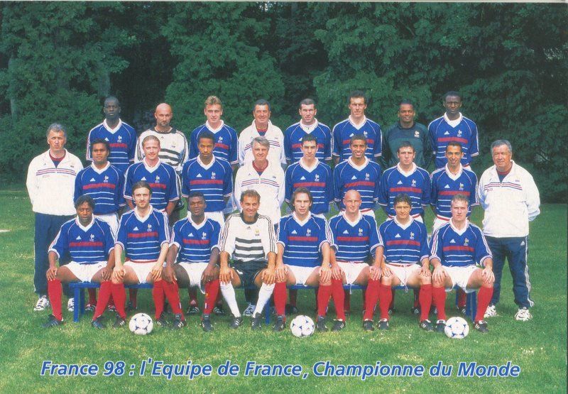 Tutti i francobolli: Postkarte "Fussball". Frankreich – Nuovo e nell'imballaggio originale da Basel venduto da Butsch5