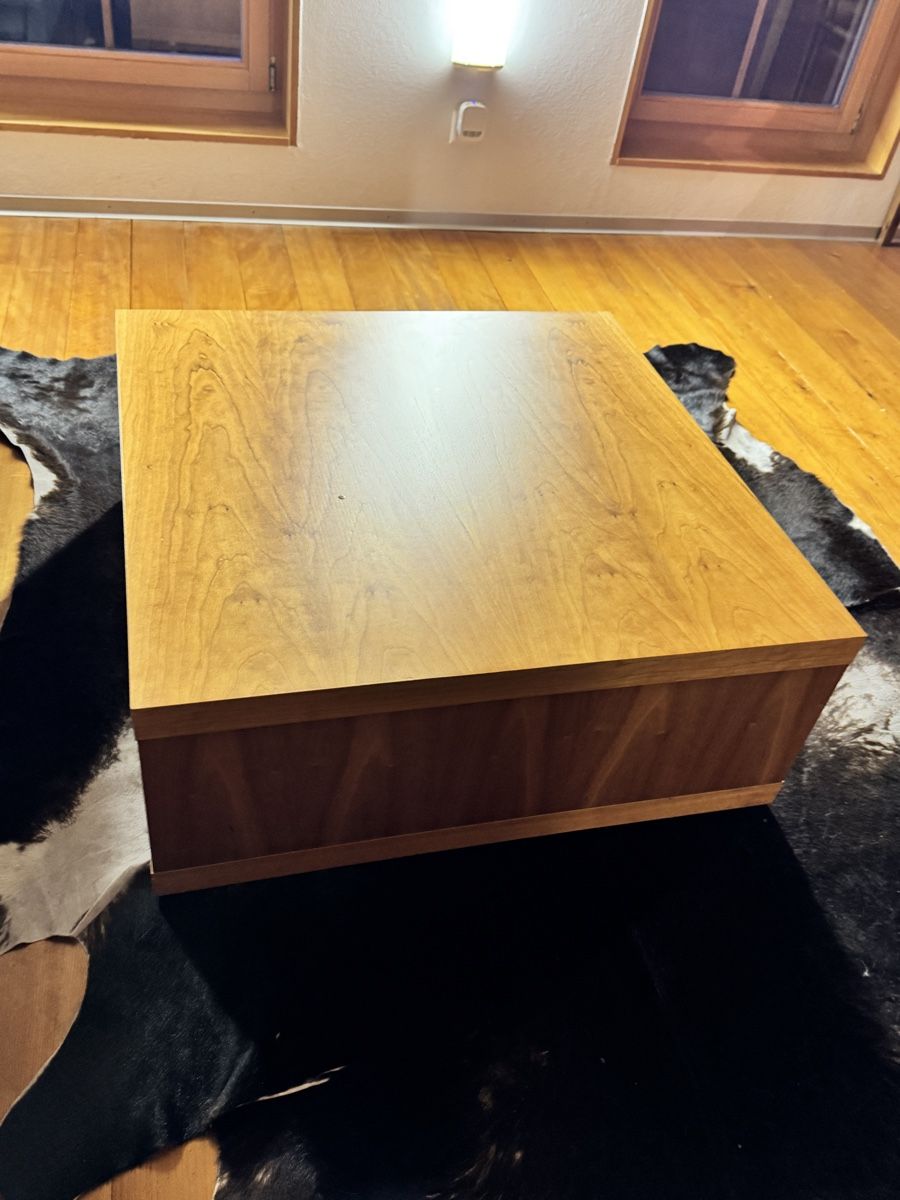 Tische: Schwerer Couchtisch quadratisch  Holz modern – Gebraucht aus Schmitten FR von mantom 4