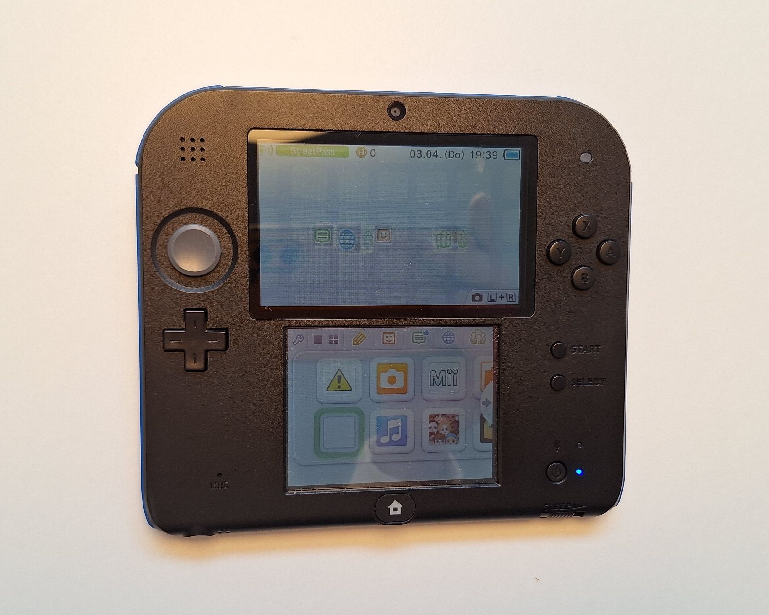 Nintendo Konsolen: Nintendo 2DS – Gebraucht aus Zürich von  1