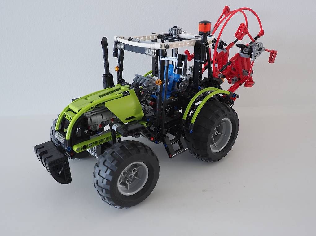 Jeux de construction: LEGO Technic 8284 Traktor – D'occasion à Basel par nic_2jcn